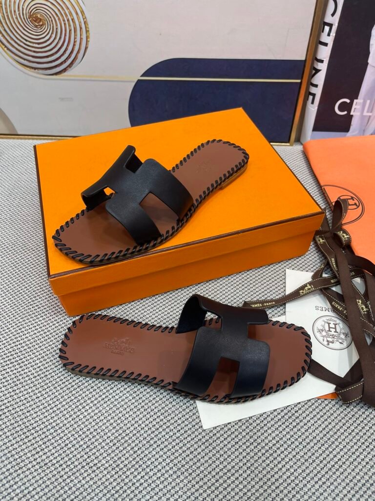 Hermès Unisex Slides detail 2