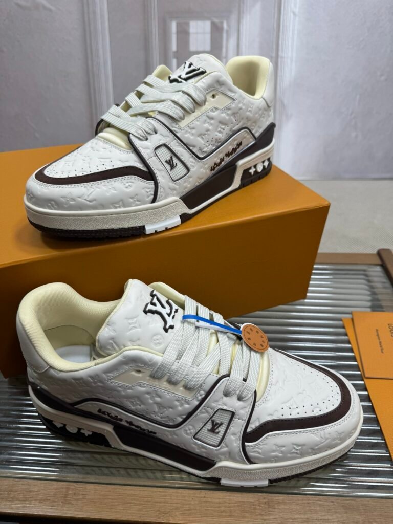 Louis Vuitton Unisex Basketball Sneakers detail 2