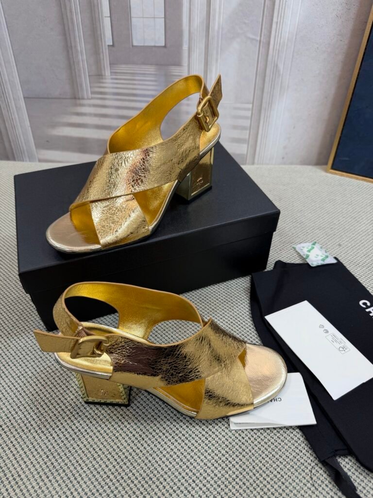 Louis Vuitton Women's High-Heel Pumps detail 2