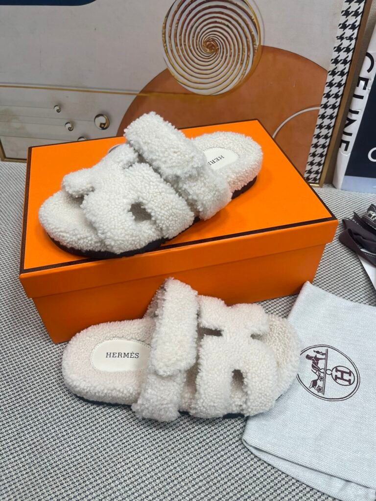 Hermès Unisex Slides detail 2