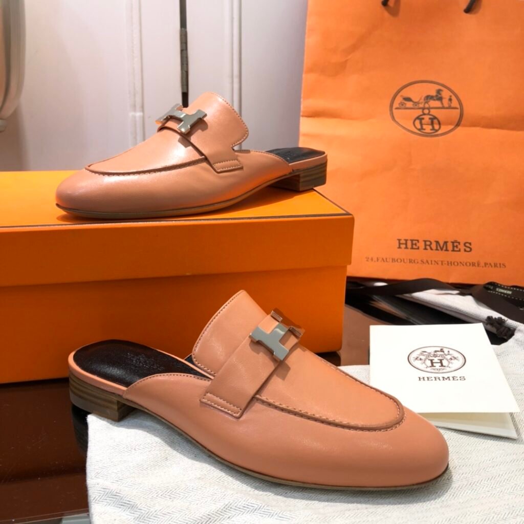 Hermès Unisex Loafers detail 2