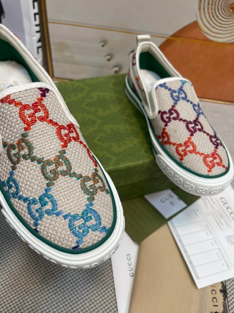 Gucci Unisex Tennis Sneakers detail image 2