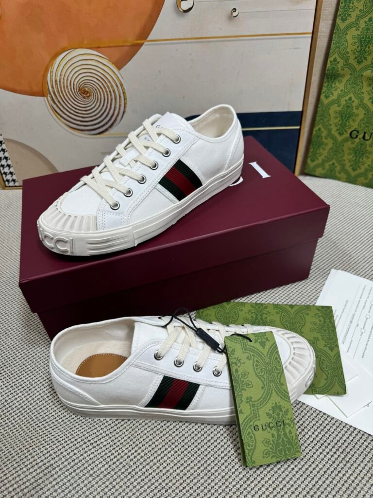 Gucci Unisex Low-Top Sneakers detail 2