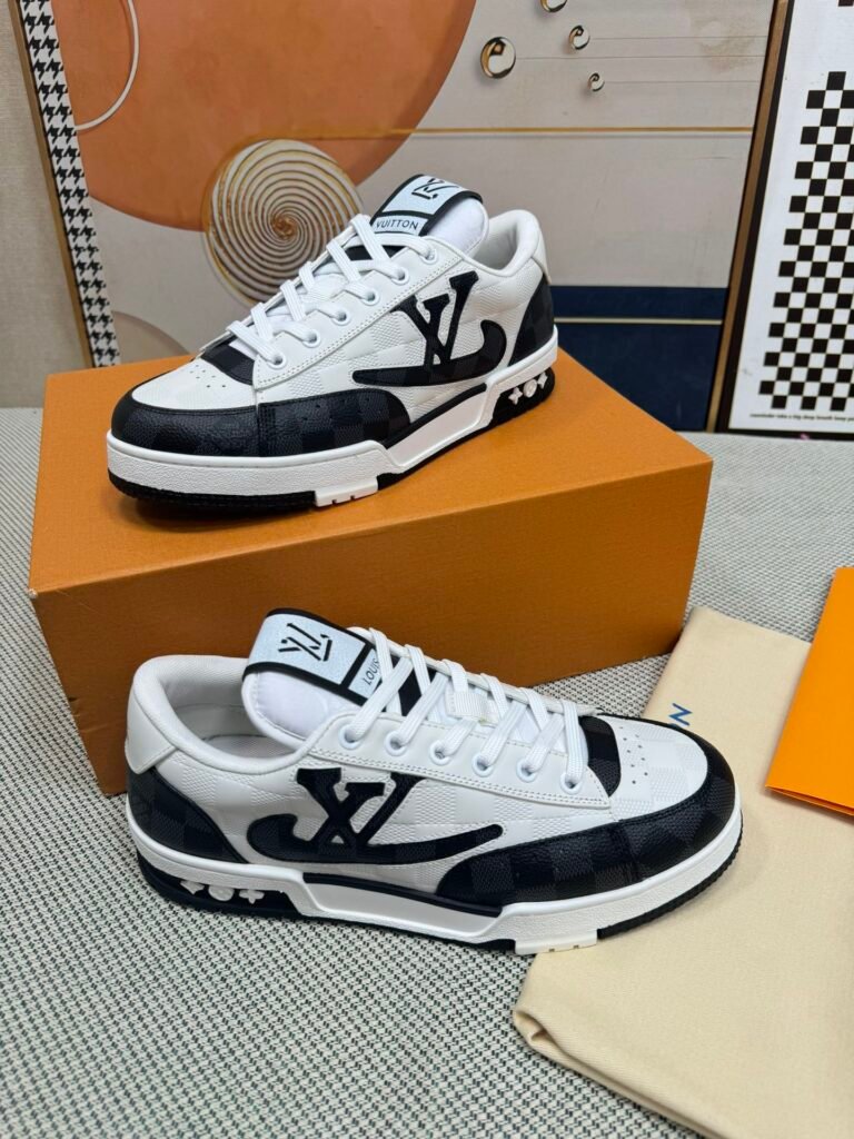 Louis Vuitton Men's White Low-Top Sneakers detail image 2