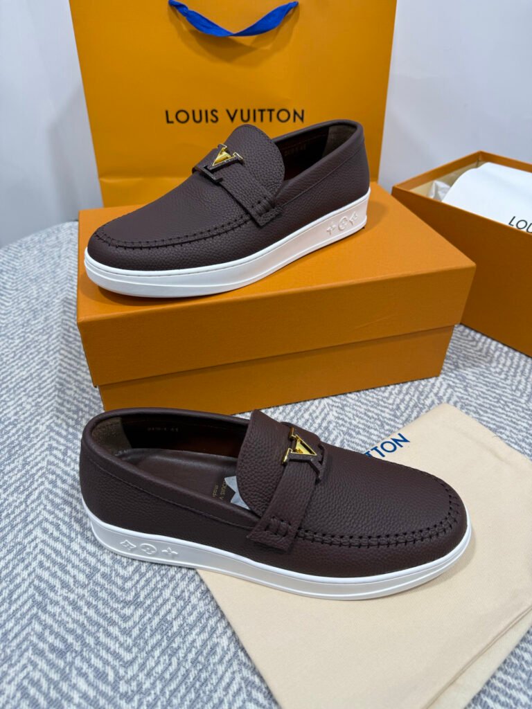 Louis Vuitton Men's Leather Dress Shoes detail image 2