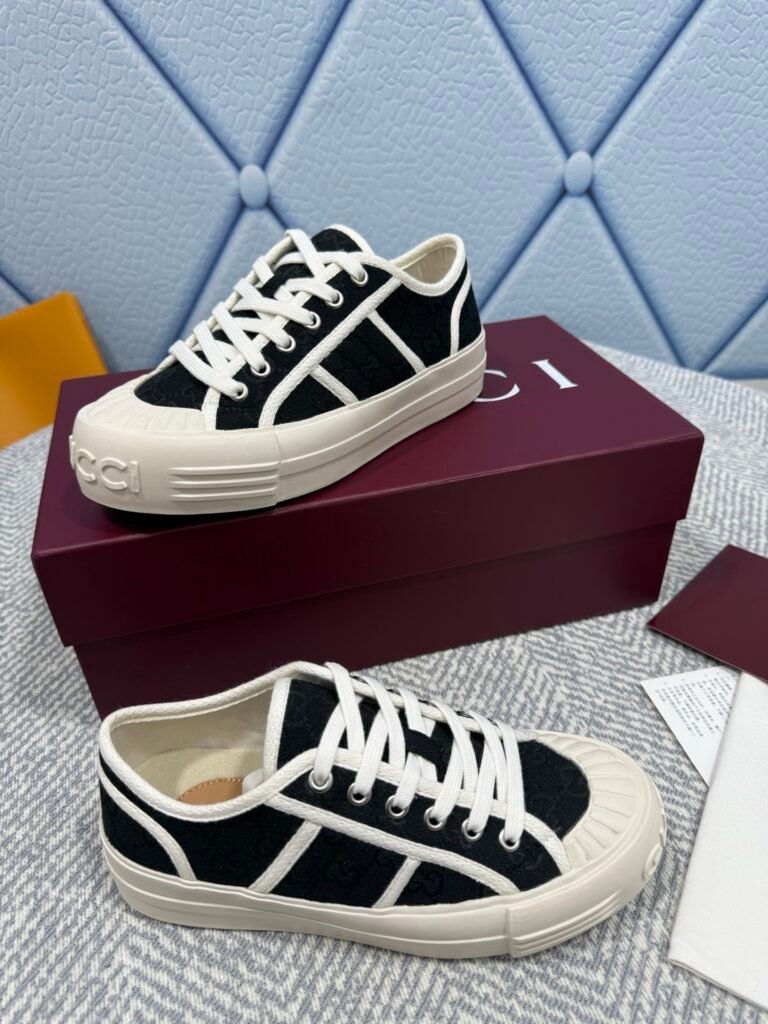 Gucci Women's Low-Top Sneakers detail image 2