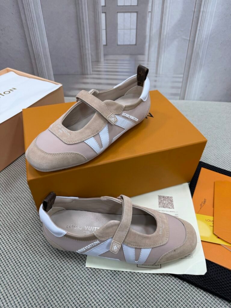 Louis Vuitton Unisex Driving Loafers detail 2