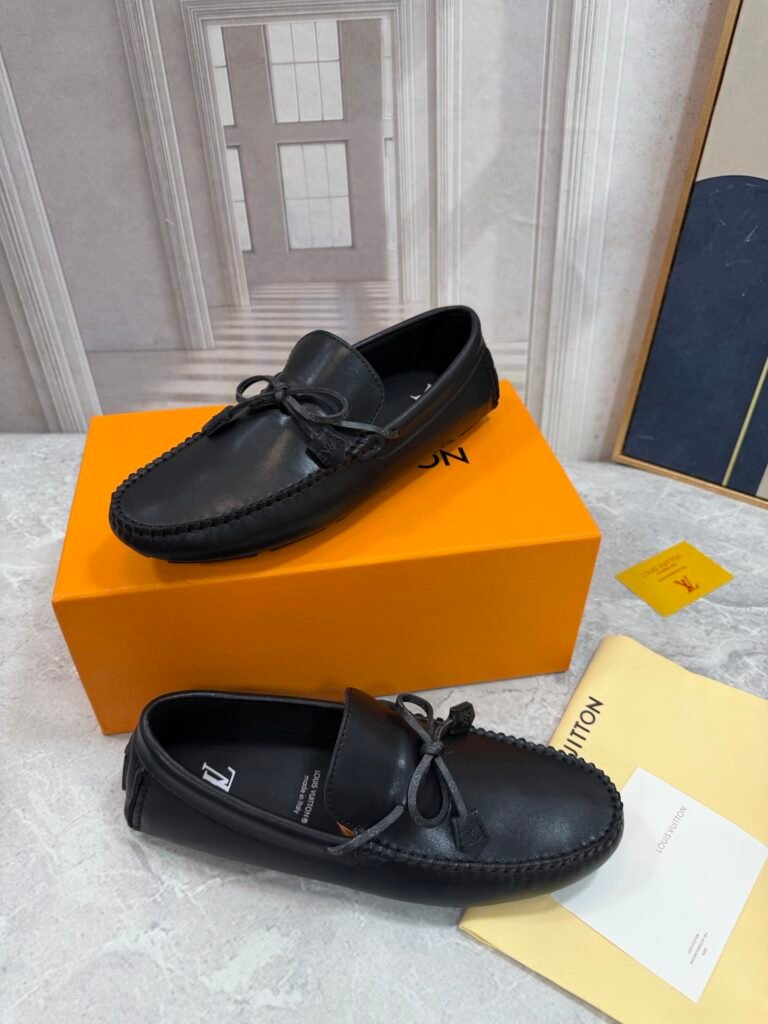 Louis Vuitton Unisex Driving Loafers detail 2