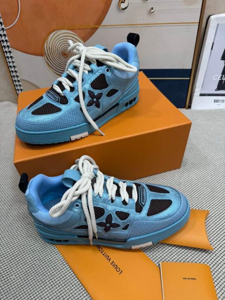 Louis Vuitton Unisex Chunky Sneakers detail 2