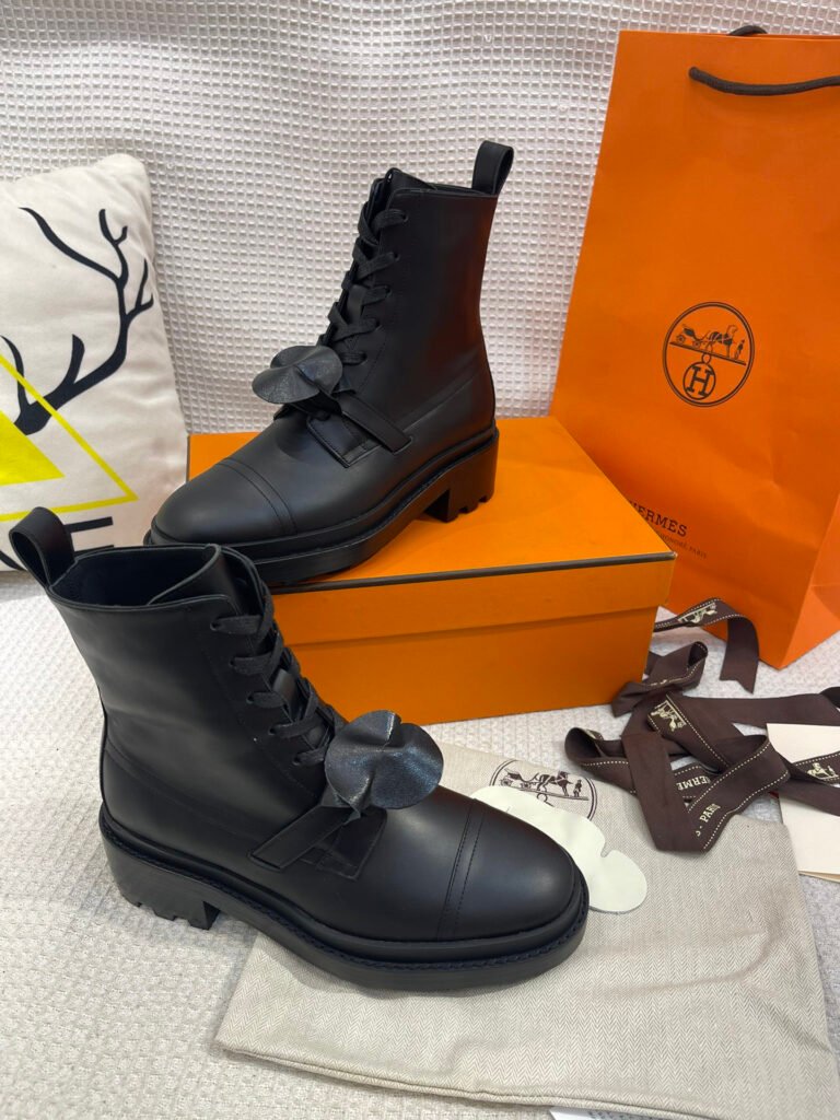 Hermès Unisex Boots detail 2