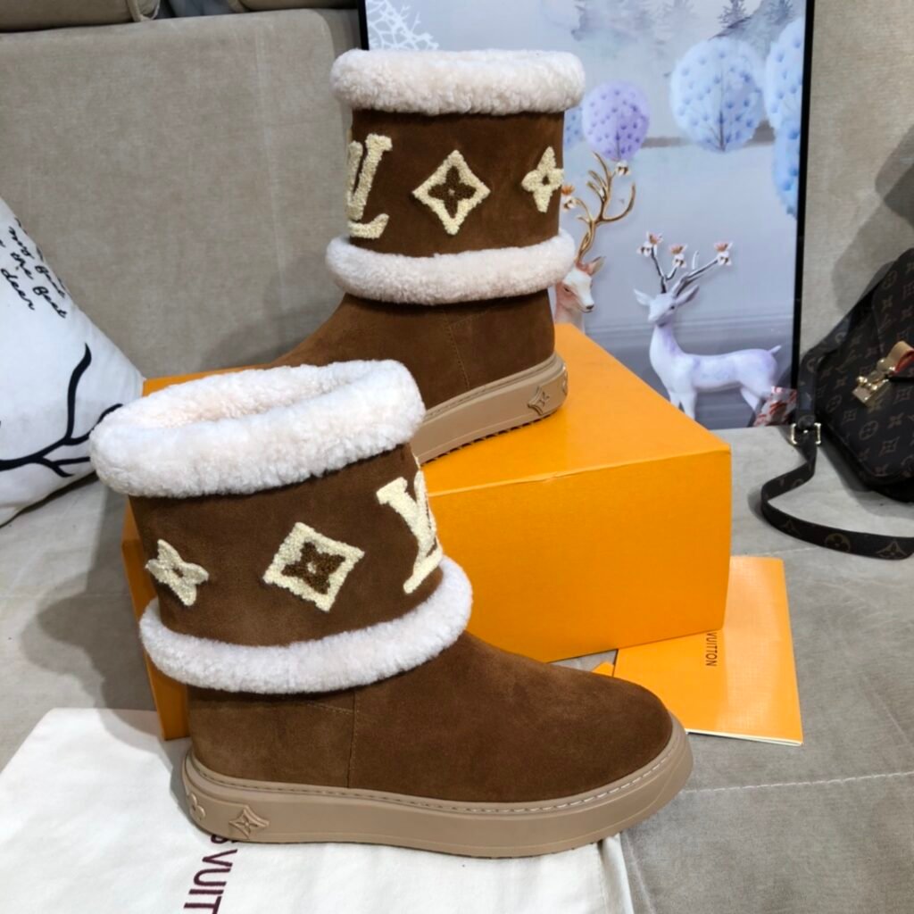 Louis Vuitton Unisex Ankle Boots detail 2