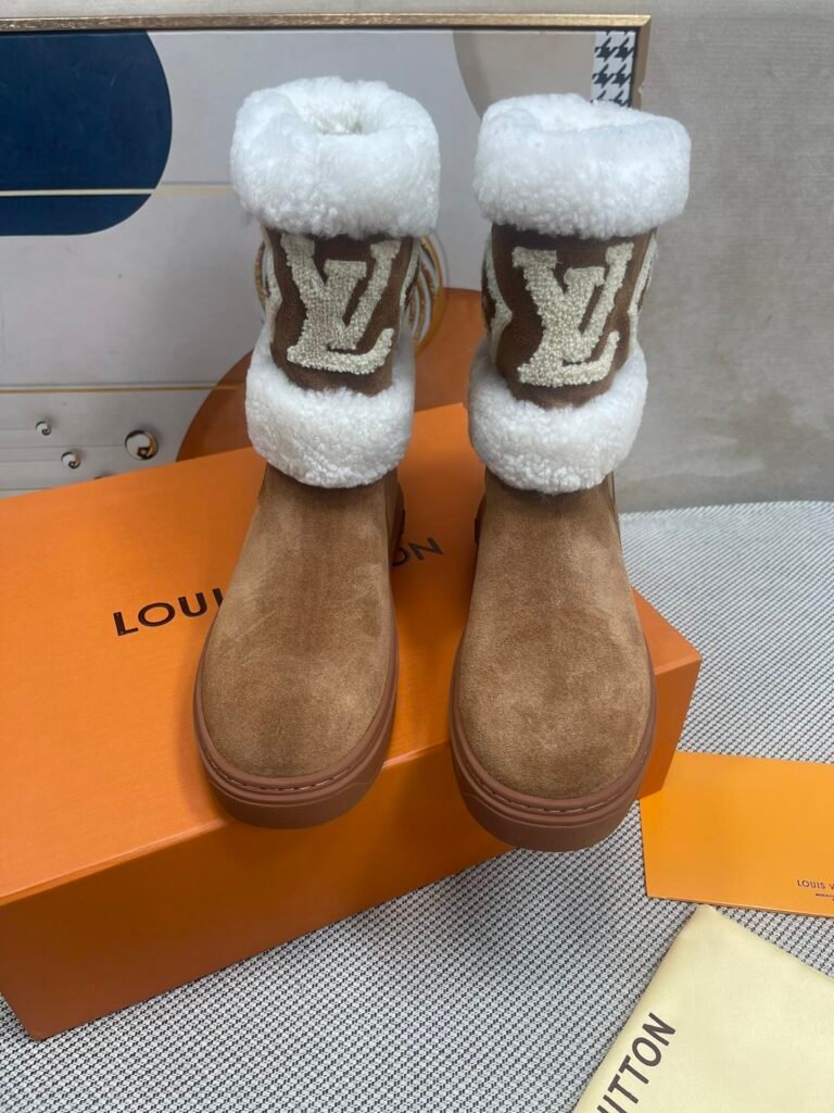 Louis Vuitton Unisex Ankle Boots detail 2