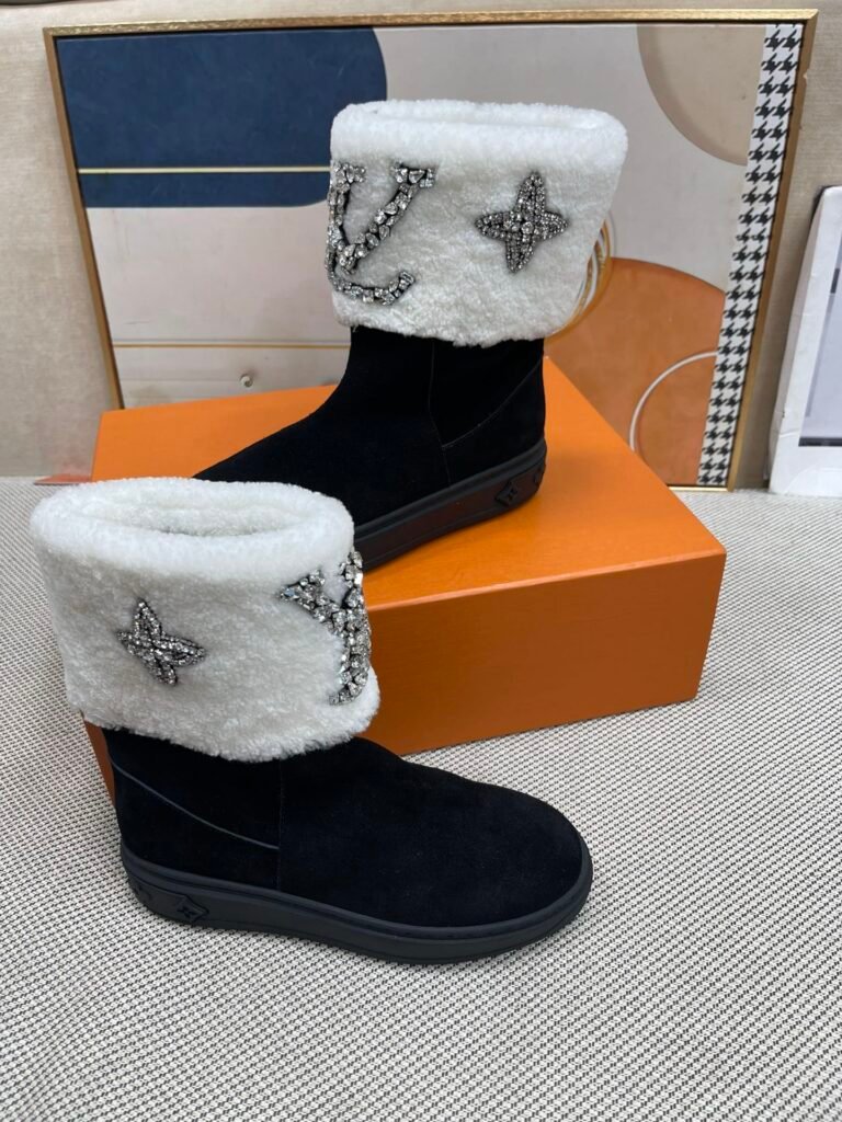 Louis Vuitton Unisex Ankle Boots detail 2