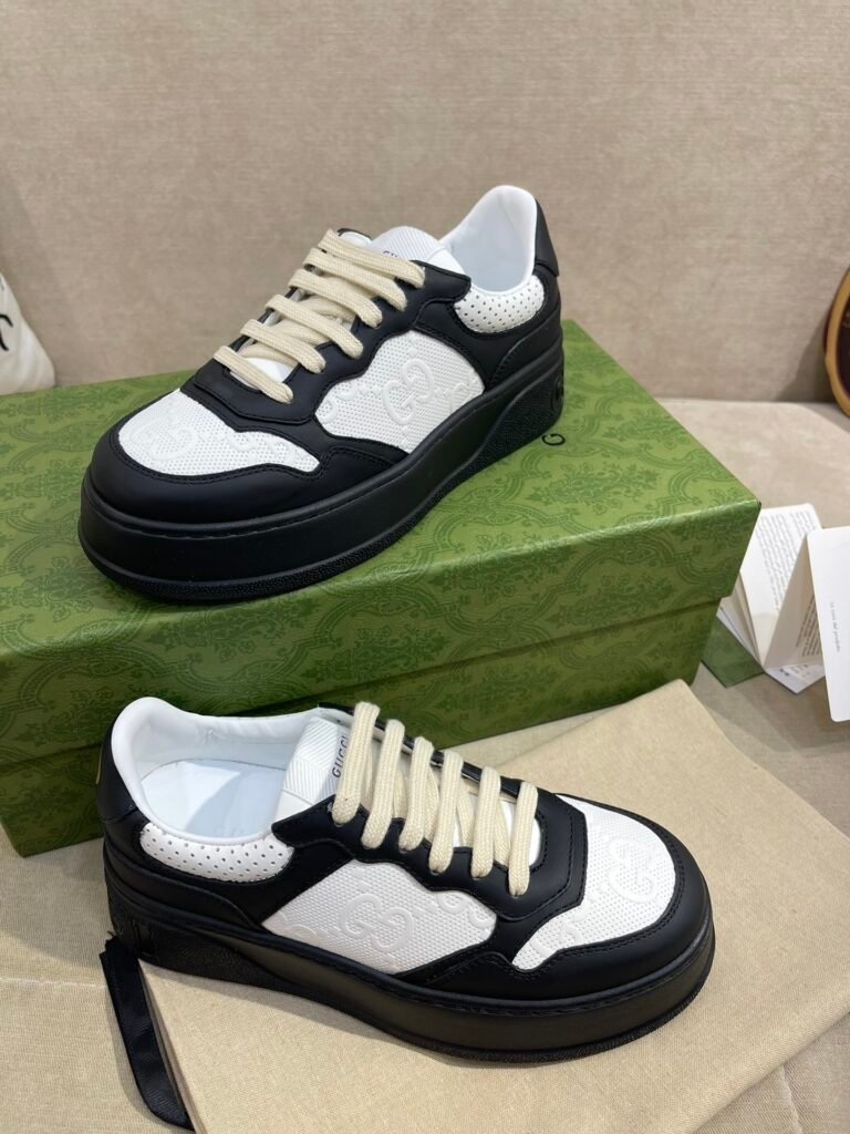 Gucci Unisex Chunky Sneakers detail 2