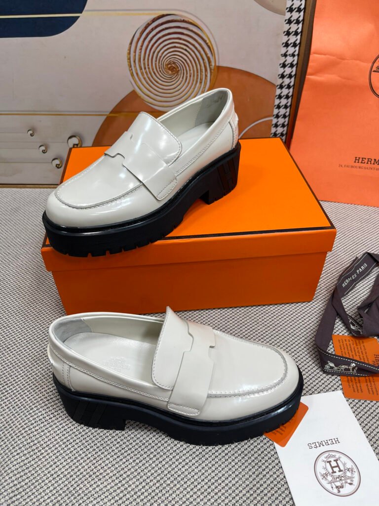 Hermès Unisex Loafers detail 2