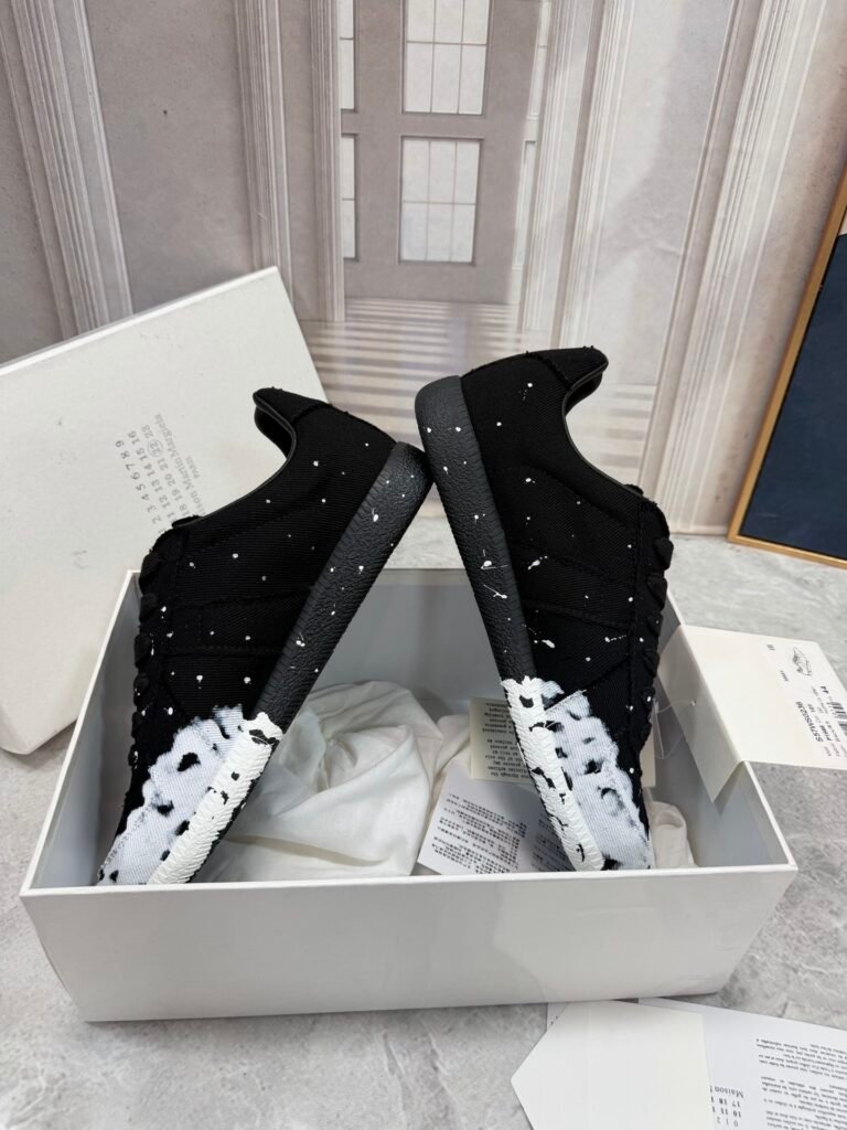 MM6 Maison Margiela Unisex Sneakers detail image 3