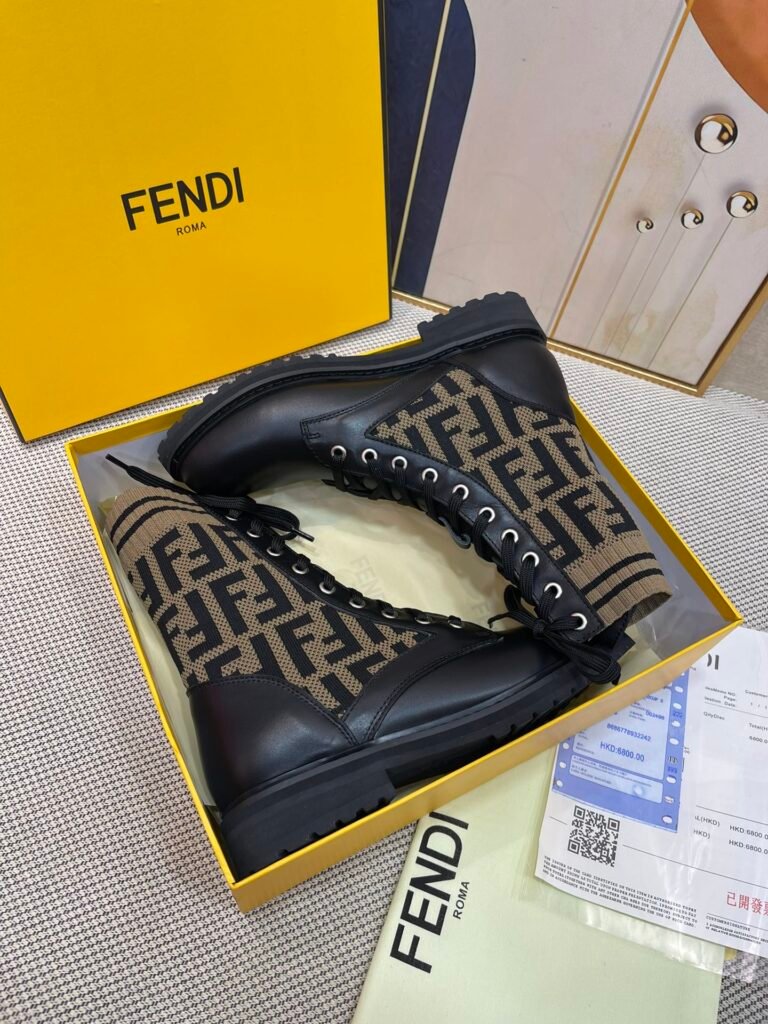 Fendi Unisex Boots detail image 3