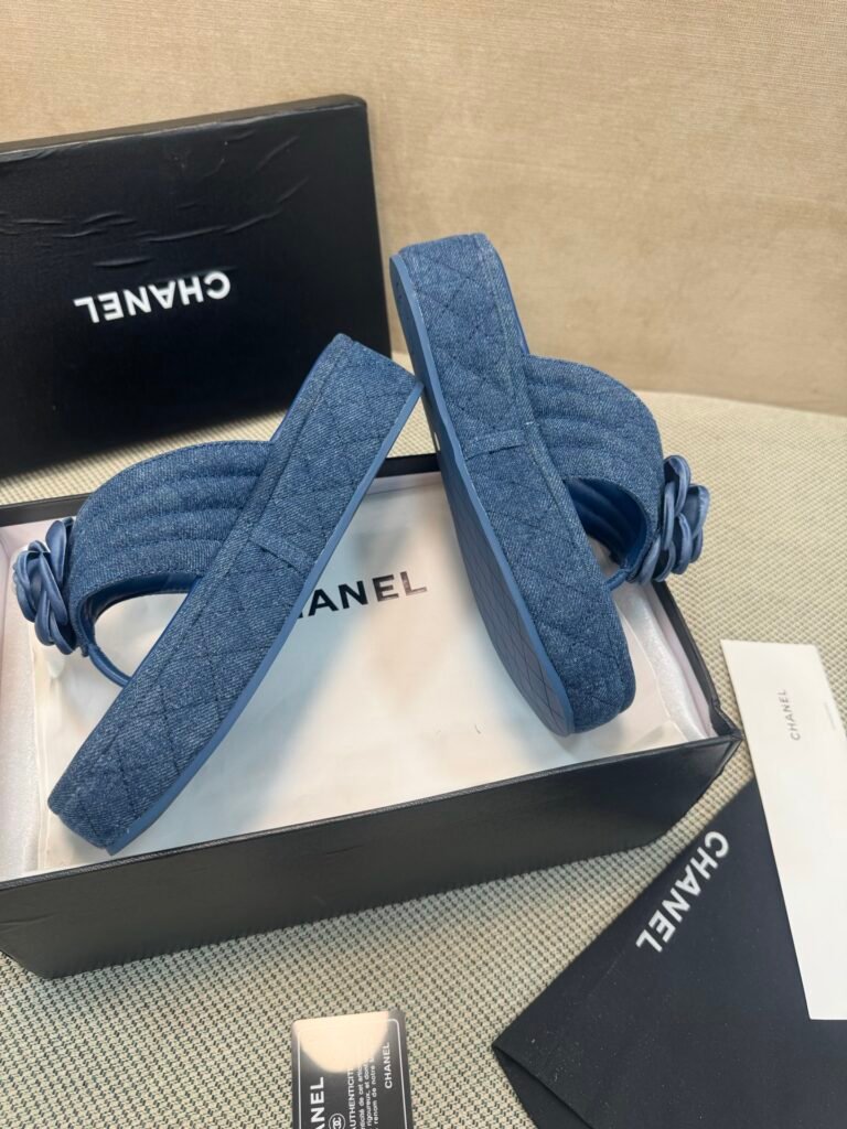 Chanel Women's Platform Sneakers detail image 3
