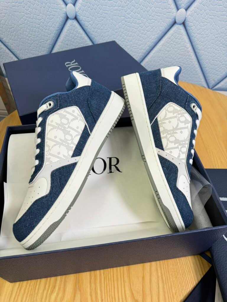 Dior Unisex Chunky Sneakers detail 3