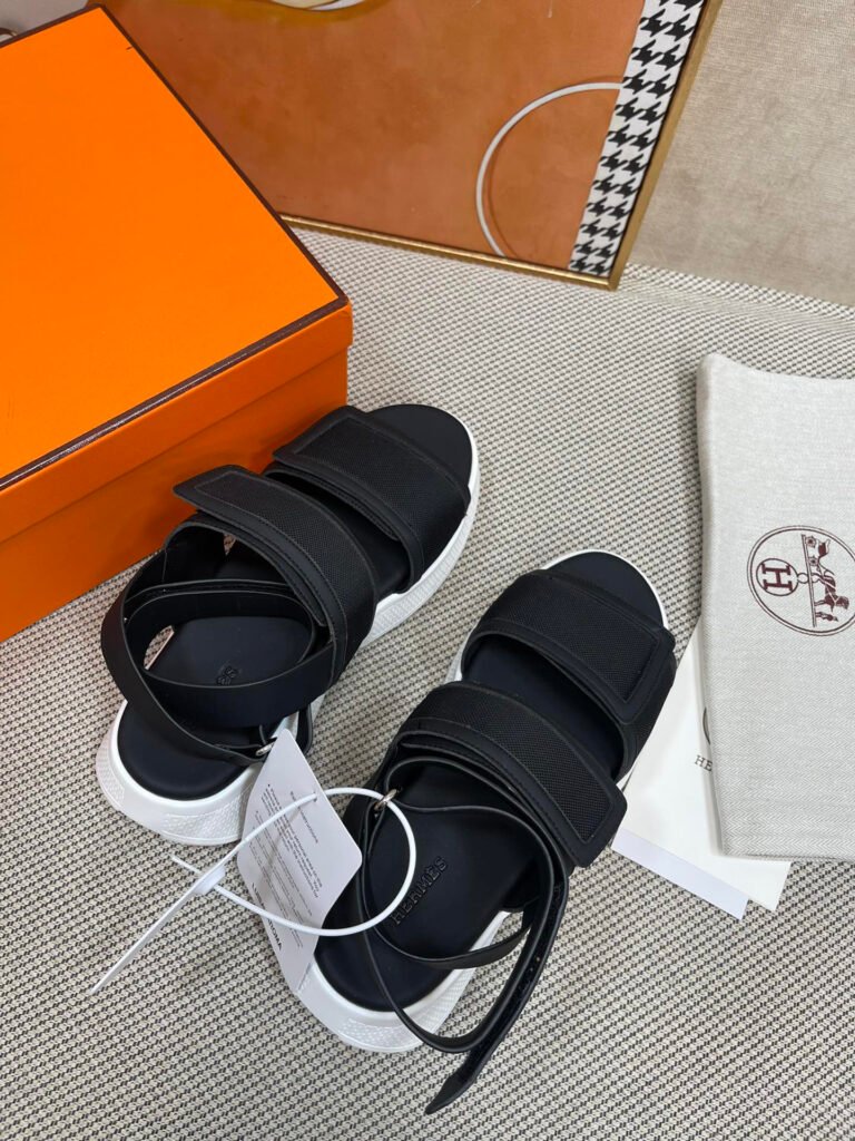 Hermès Unisex Slides detail 3