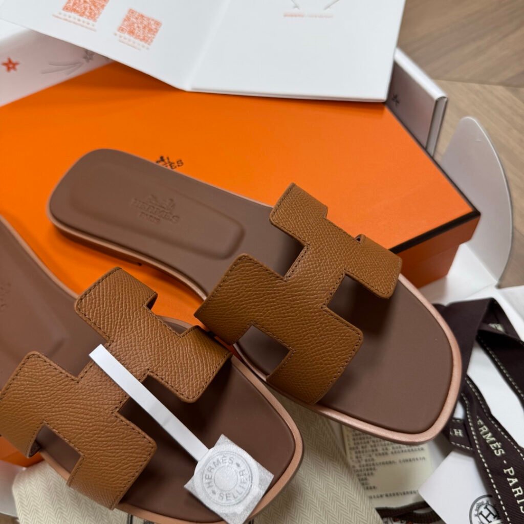 Hermès Unisex Sandals detail 3