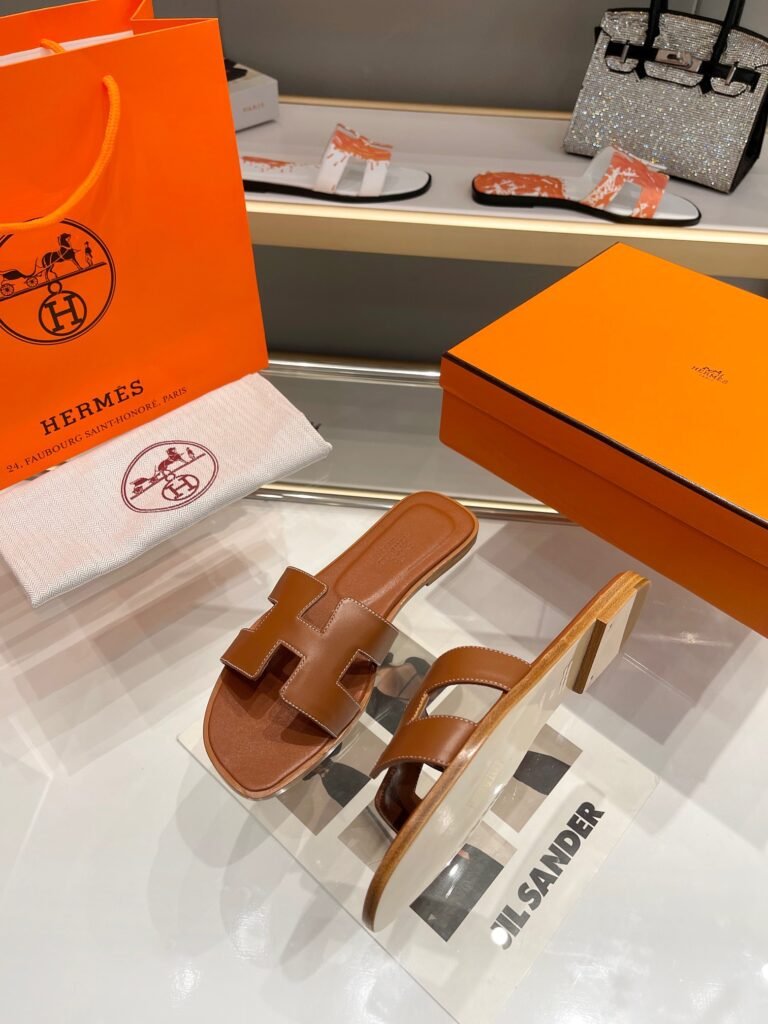 Hermès Unisex Slides detail 3