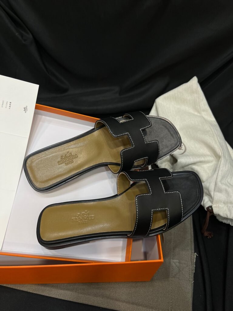 Hermès Unisex Slides detail 3