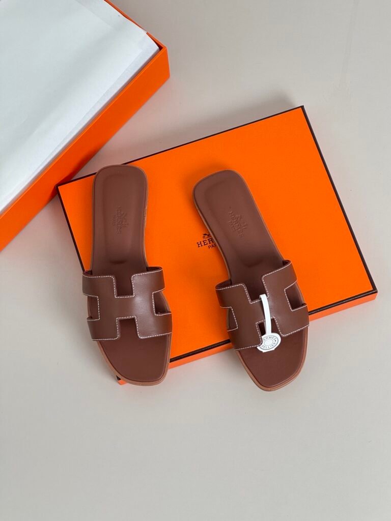 Hermès Women's Sneakers detail 3