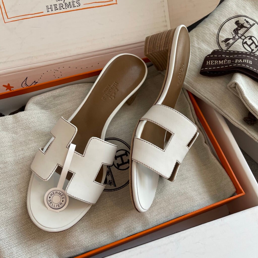 Hermès Women's High-Heel Pumps detail 3