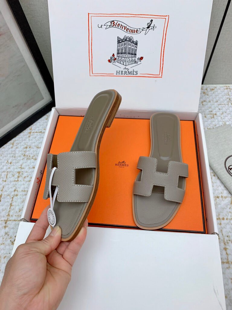 Hermès Unisex Slides detail 3