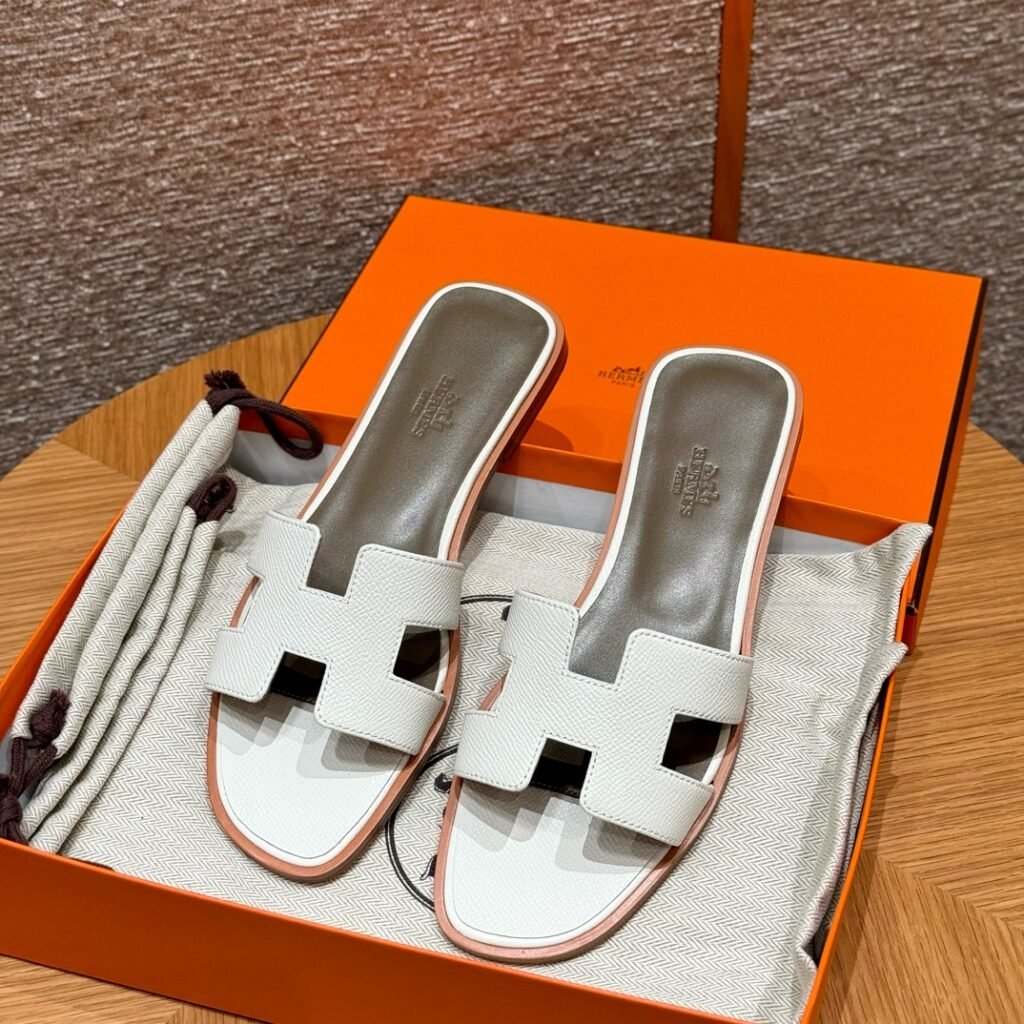 Hermès Unisex Slides detail 3