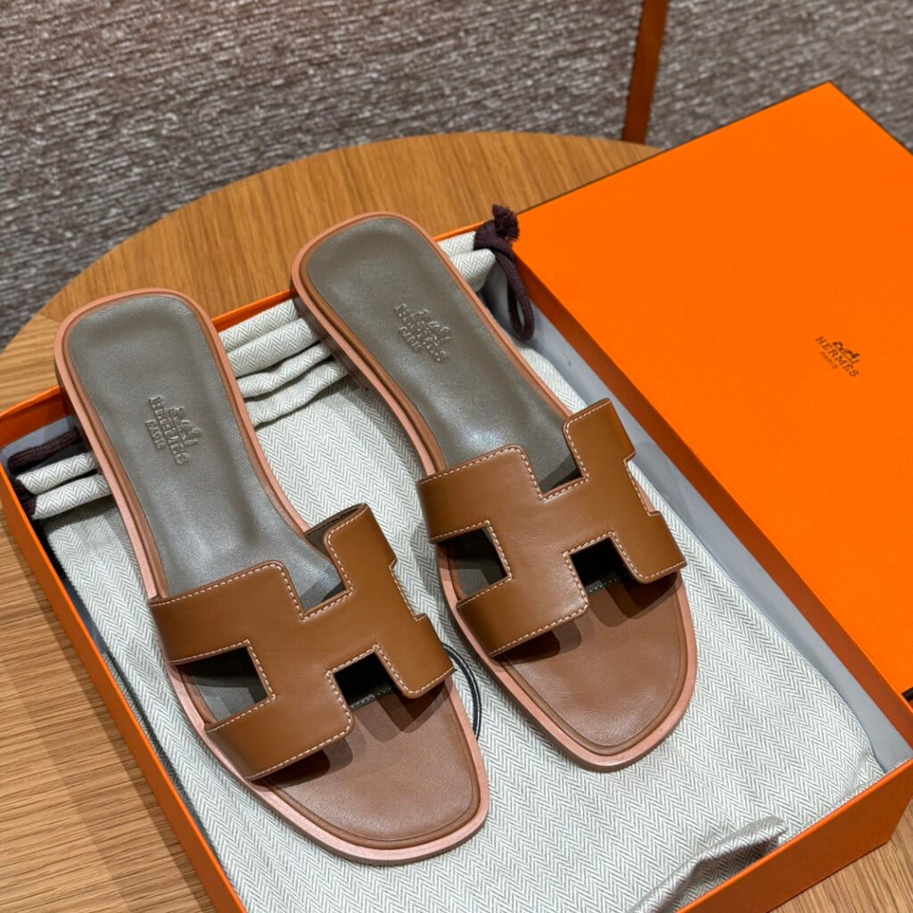 Hermès Unisex Slides detail 3