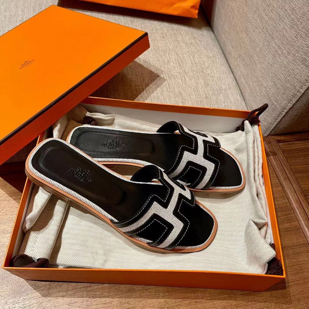 Hermès Unisex Crystal-Embellished Sneakers detail 3