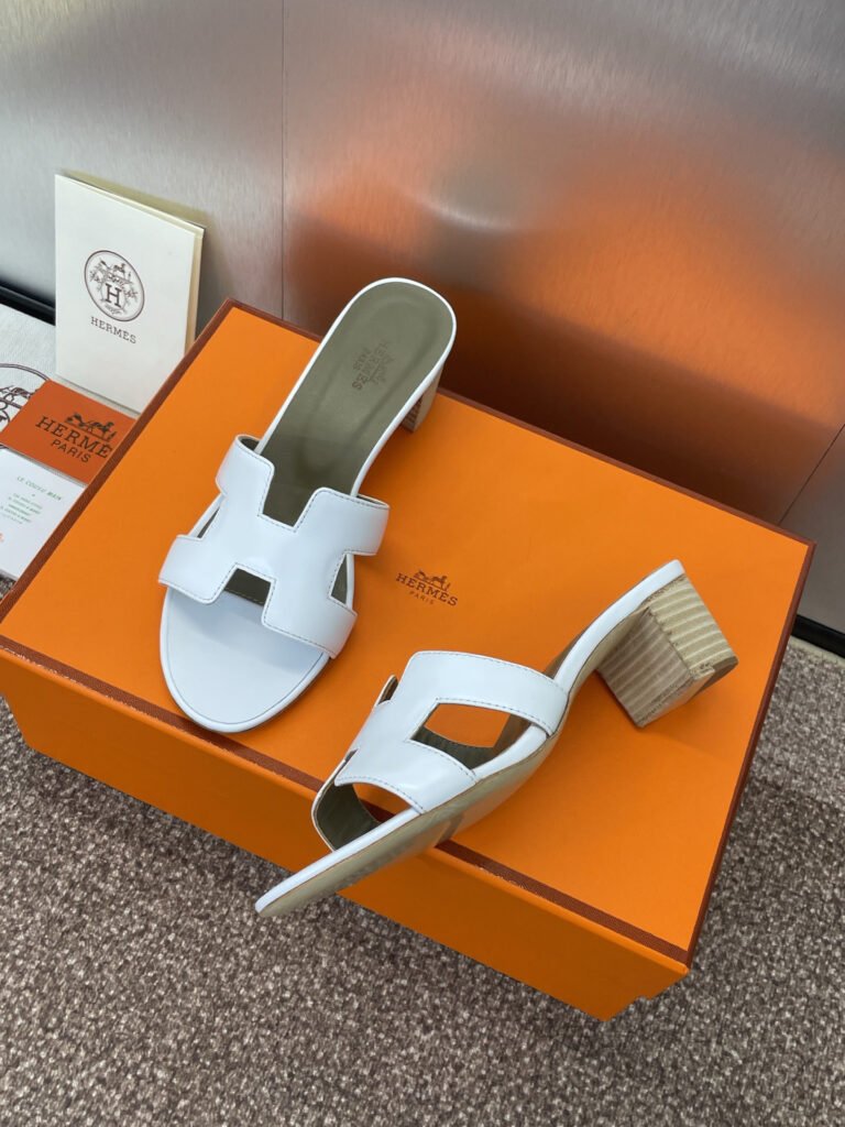 Hermès Unisex Slides detail 3
