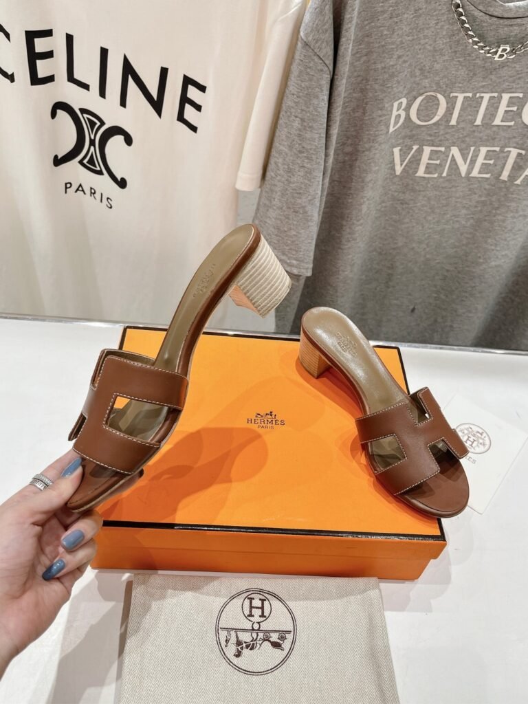 Hermès Unisex Slides detail 3
