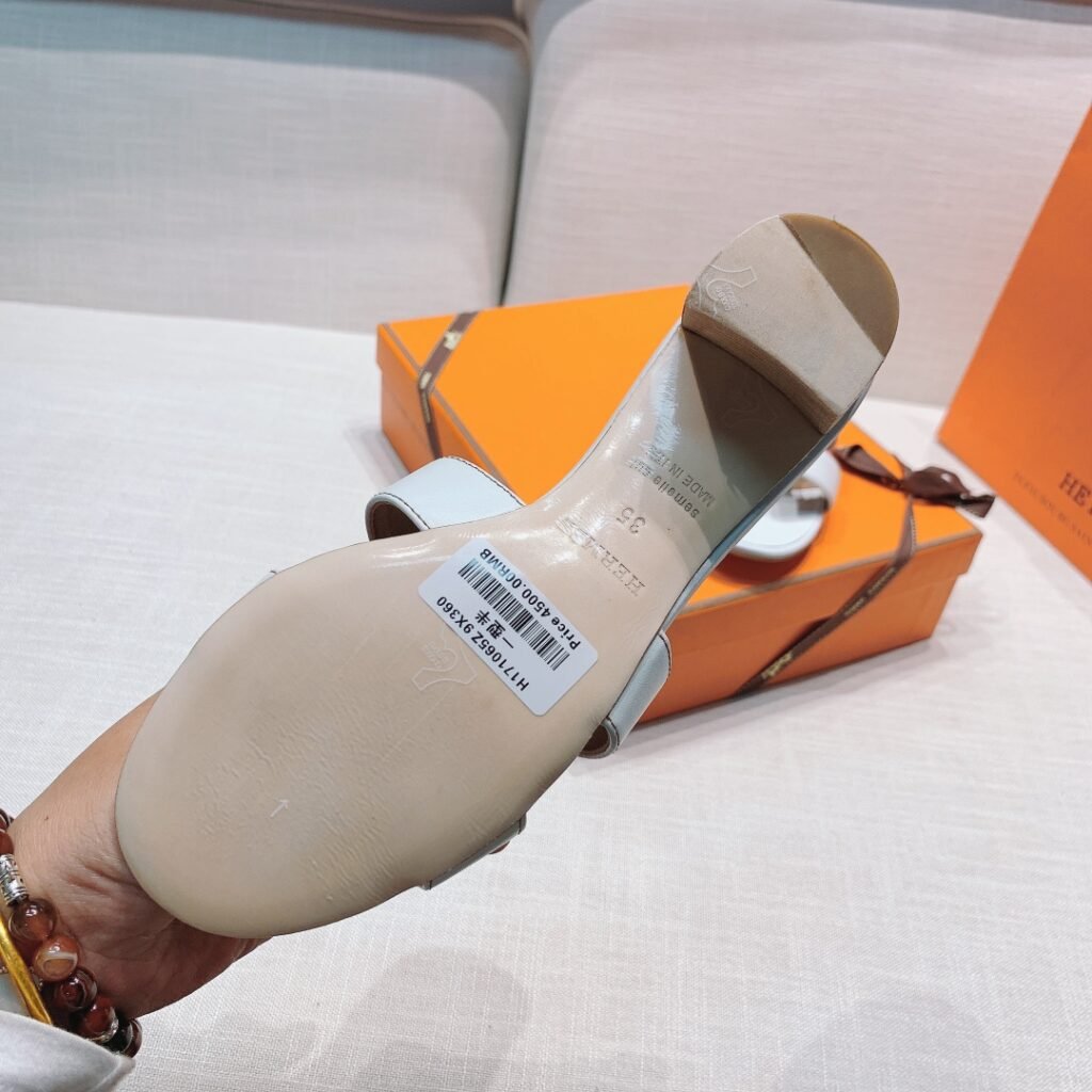 Hermès Unisex Slides detail 3