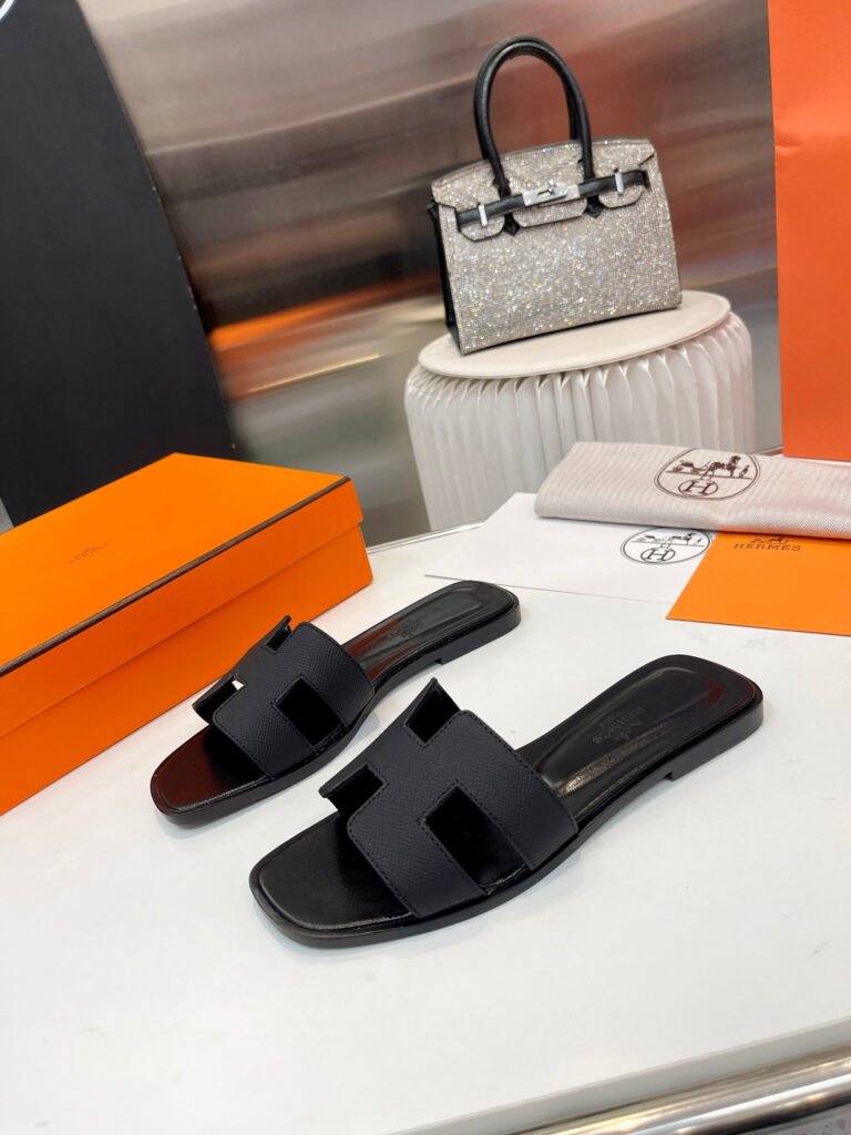 Hermès Unisex Slides detail 3