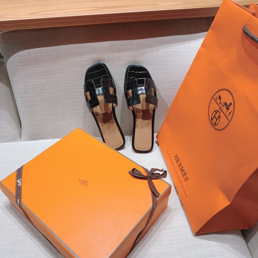 Hermès Unisex Slides detail 3