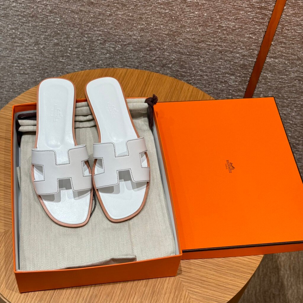 Hermès Unisex Slides detail 3