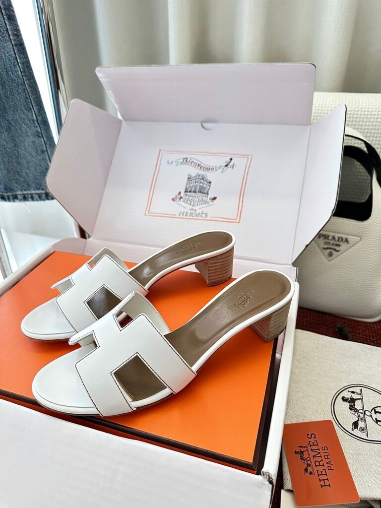 Hermès Unisex Slides detail 3