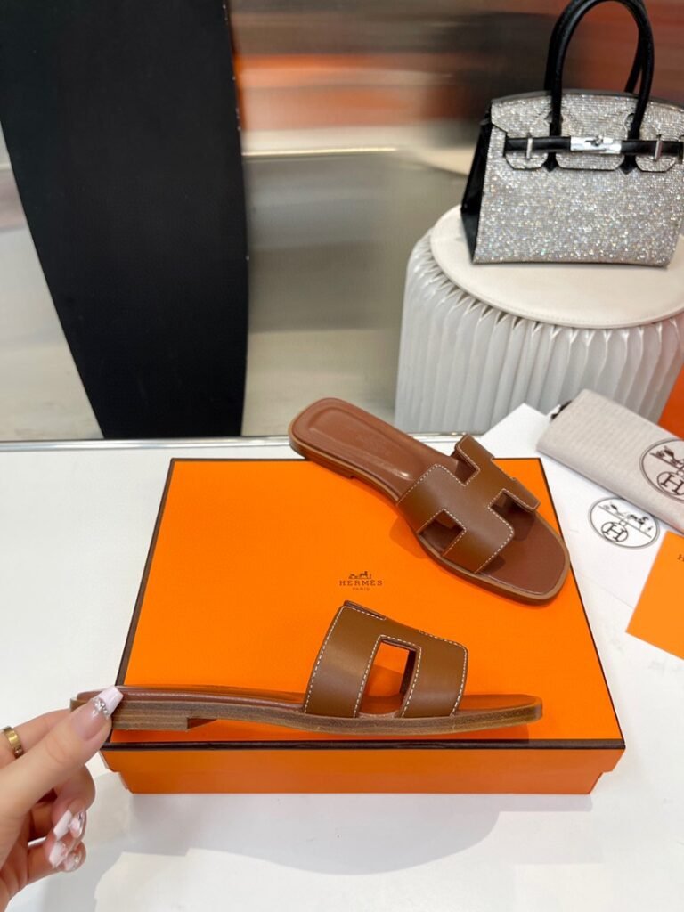 Hermès Unisex Slides detail 3