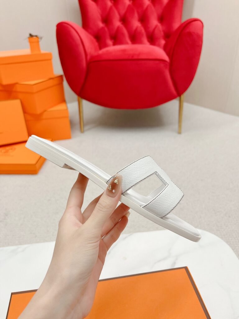Hermès Unisex Slides detail 3