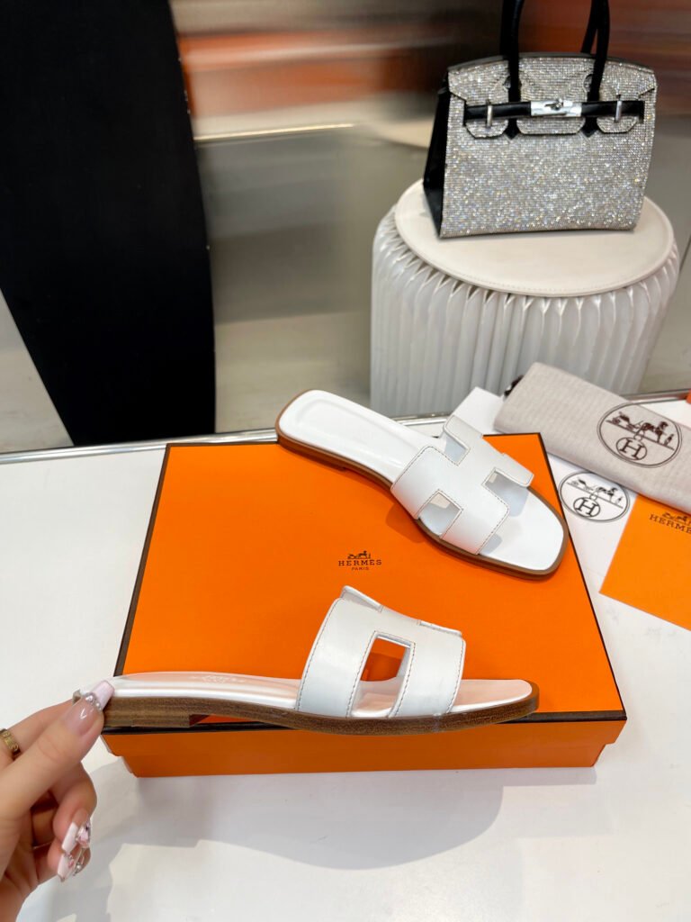 Hermès Unisex Slides detail 3