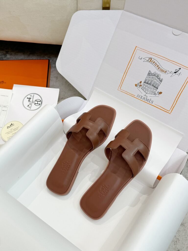 Hermès Unisex Slides detail 3