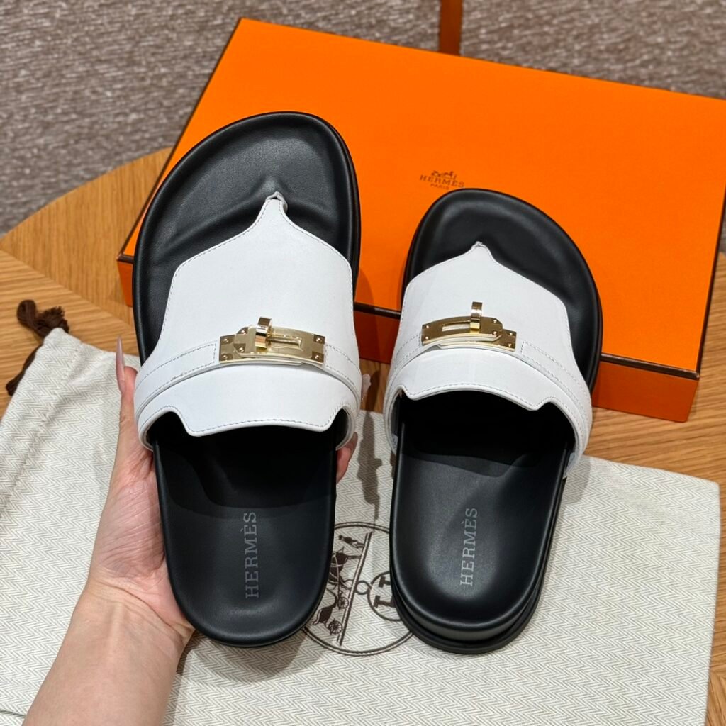 Hermès Unisex Sandals detail 3