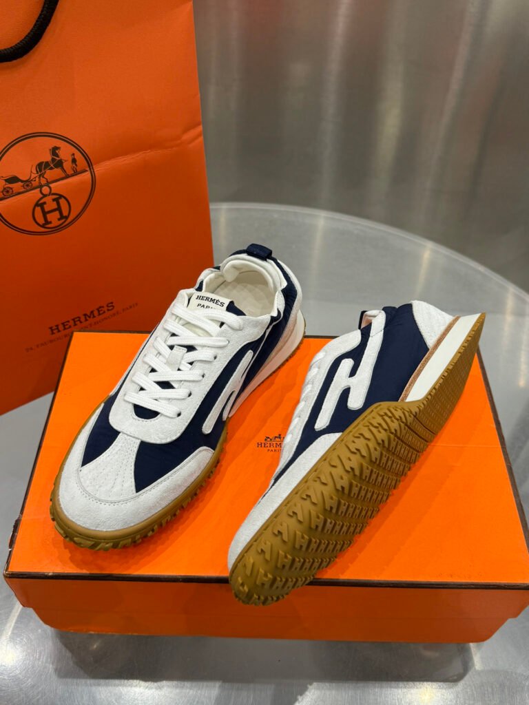 Hermès Unisex Sneakers detail 3