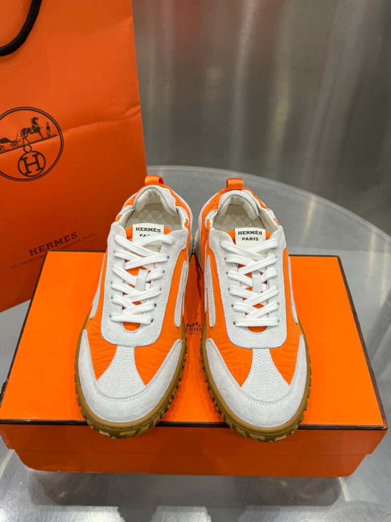 Hermès Unisex Sneakers detail 3