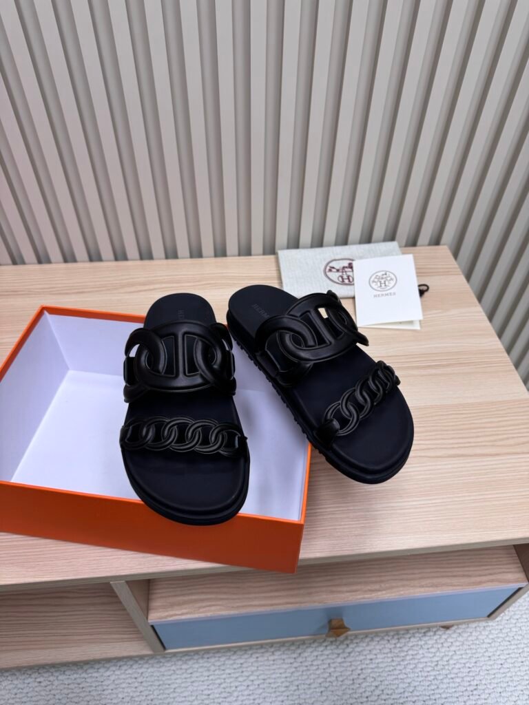 Hermès Unisex Slides detail 3