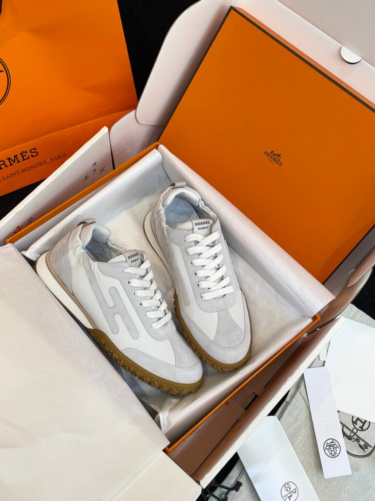 Hermès Unisex Sneakers detail 3