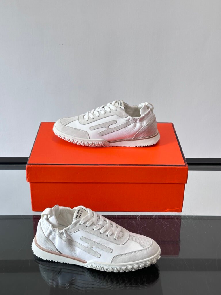Hermès Unisex White Low-Top Sneakers detail 3
